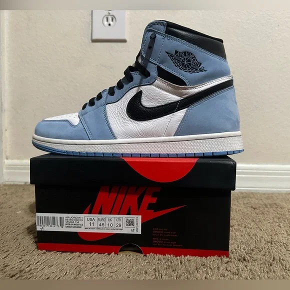 Jordan | Shoes | Jordan Unc Blue Used Size 11 | Poshmark display picture 2